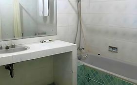 Hotel Lautze Indah